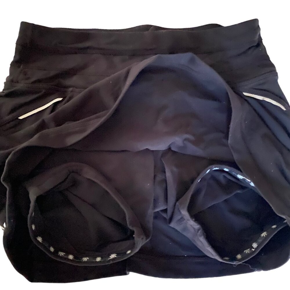 ATHLETA Relay Skort Sz XS Skirt w/ Shorts Black Golf Tennis Reflective 221935-00 - Picture 4 of 10